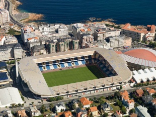 Balaidos (primeira foto) e Riazor (segunda foto) poden volver a albergar encontros do mundial