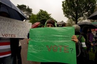 Imaxe dunha das protestas contra os resultados das presidenciais en Irán